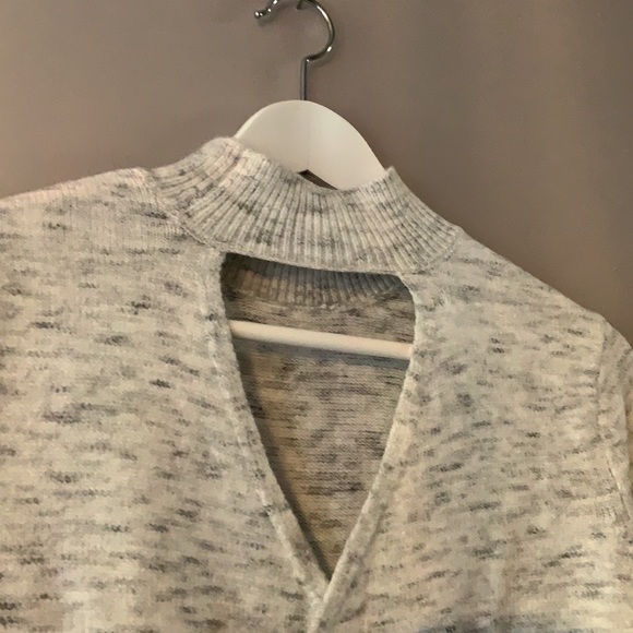 Seven Sisters Knit Sweater - Picture 5 of 9